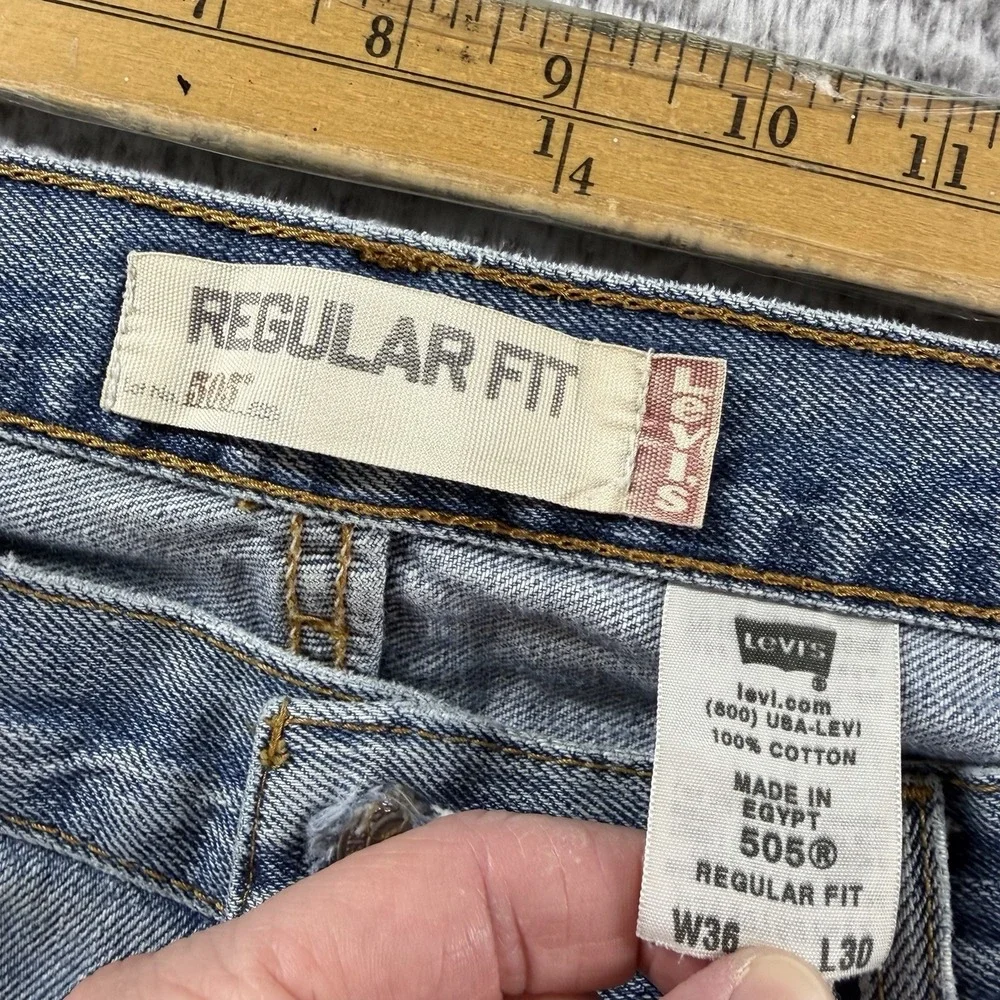 Vintage Levi 505 Jeans Mens 36x30 (Fits 32x28) Regular Heavily‎ Distressed Stain